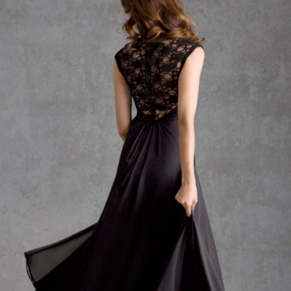 Mori Lee Blush 693 bridesmaid long dress with buttons, lace and cap sleeve XS - Picture 6 of 7